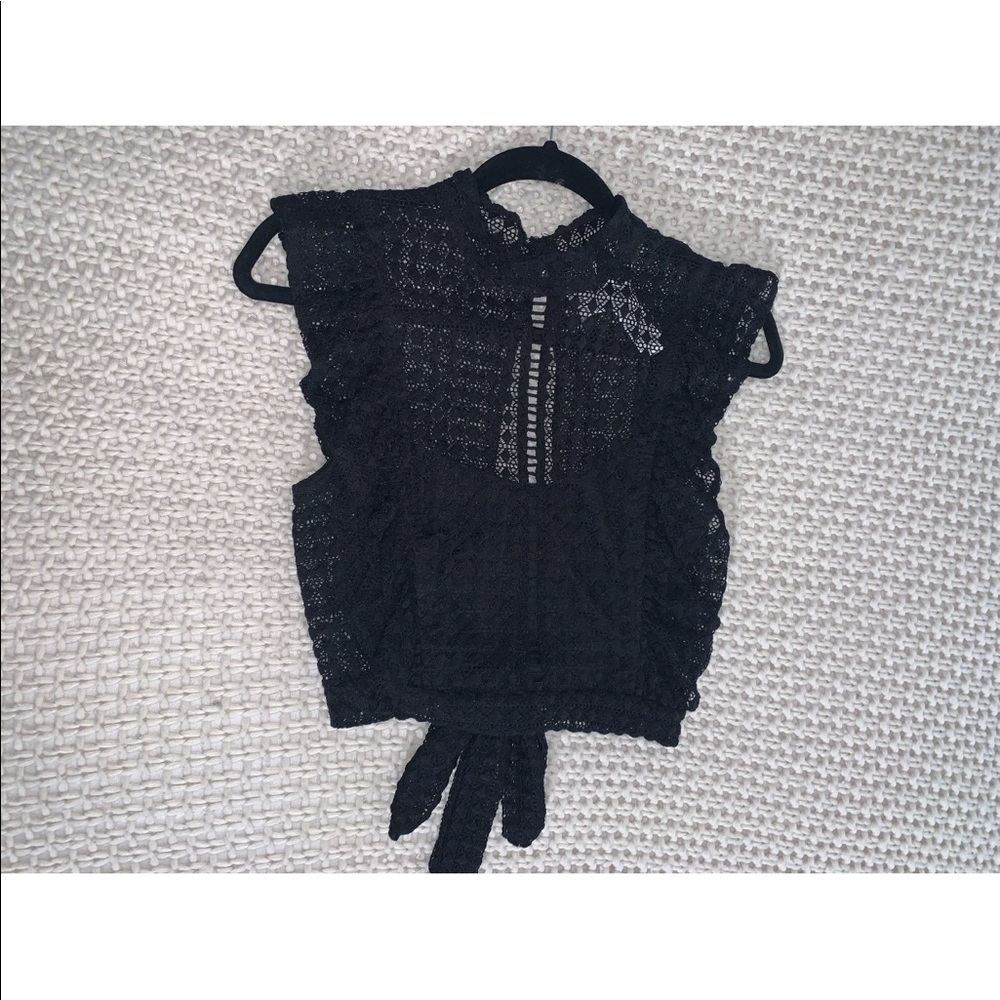 black crop top